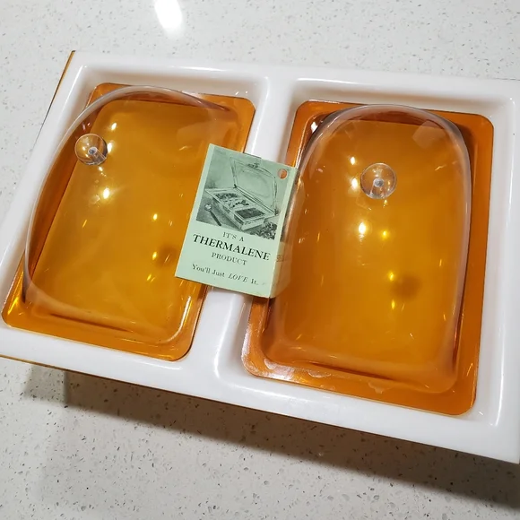 MCM 1960s Atomic Mod
Acrylic Domed Lidded Food Server - Picture 3 of 10